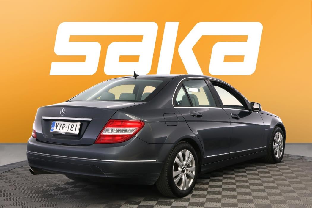 MERCEDES-BENZ C 2011