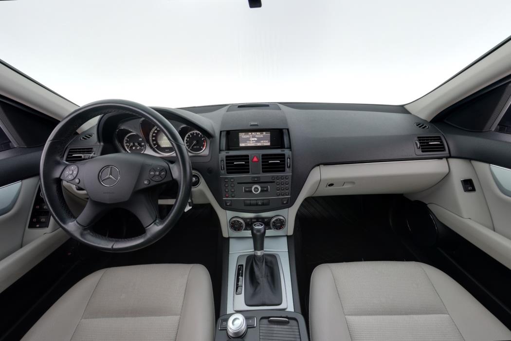 MERCEDES-BENZ C 2011