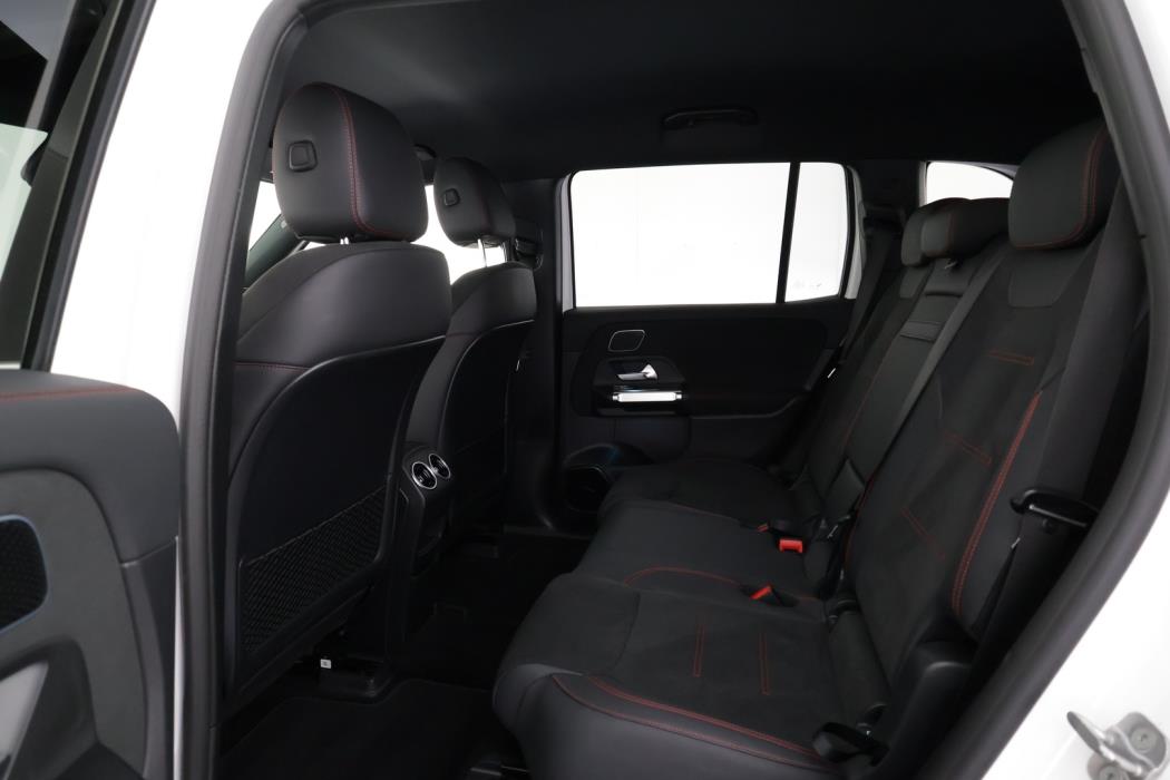 MERCEDES-BENZ EQB 2026