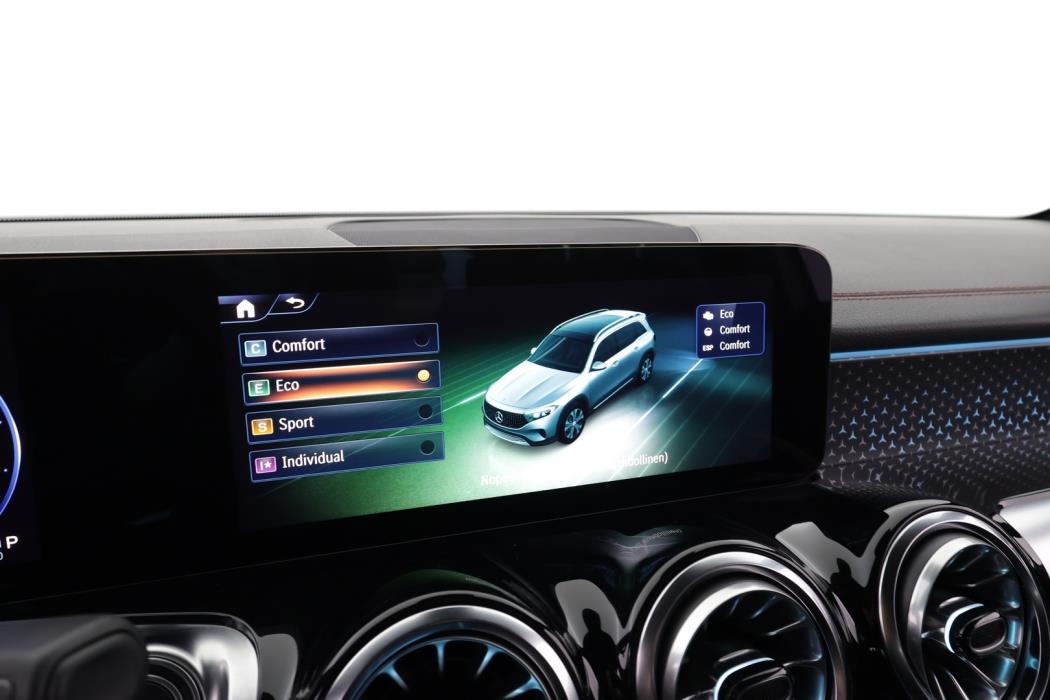 MERCEDES-BENZ EQB 2026
