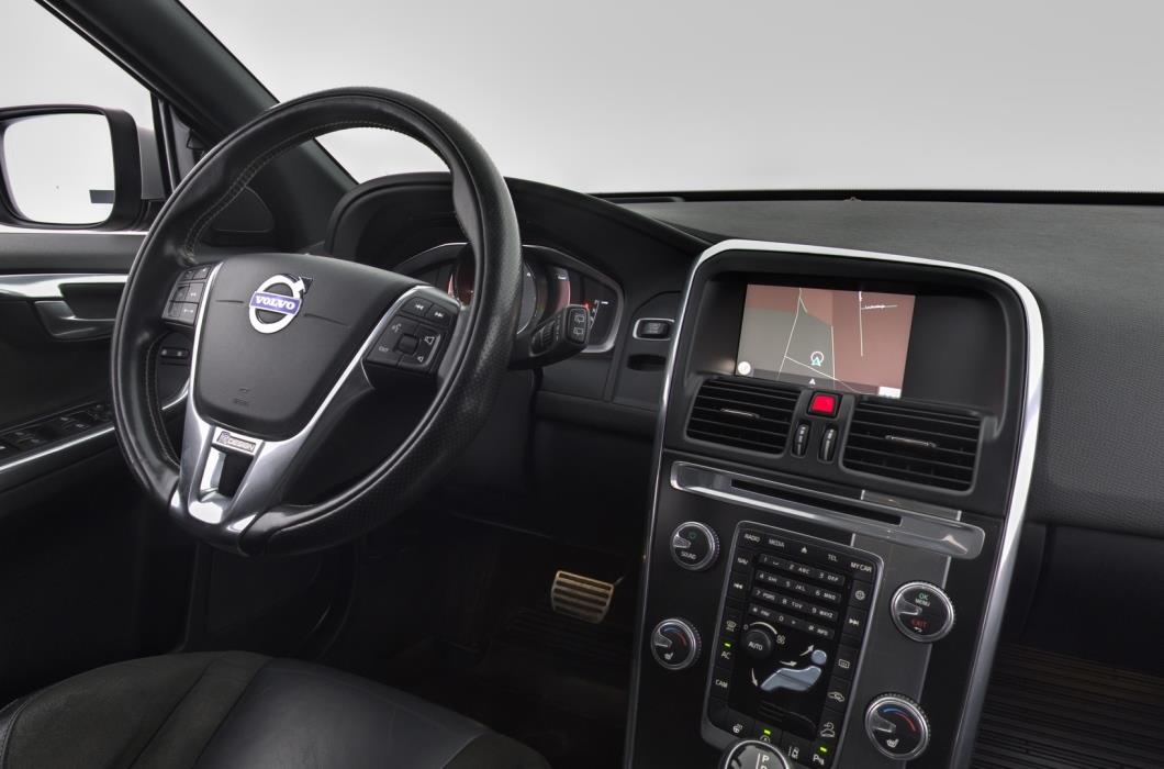 VOLVO XC60 2017