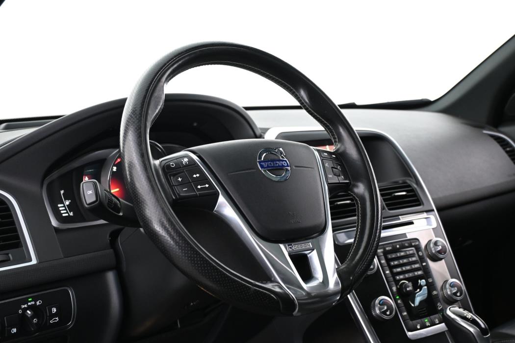 VOLVO XC60 2017