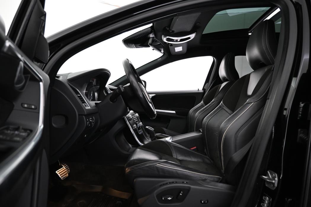 VOLVO XC60 2017