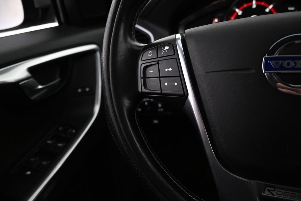VOLVO XC60 2017