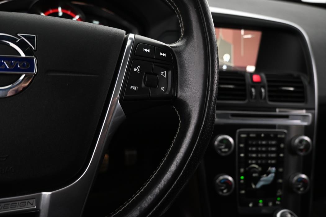 VOLVO XC60 2017