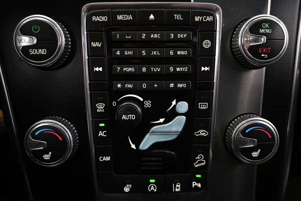 VOLVO XC60 2017
