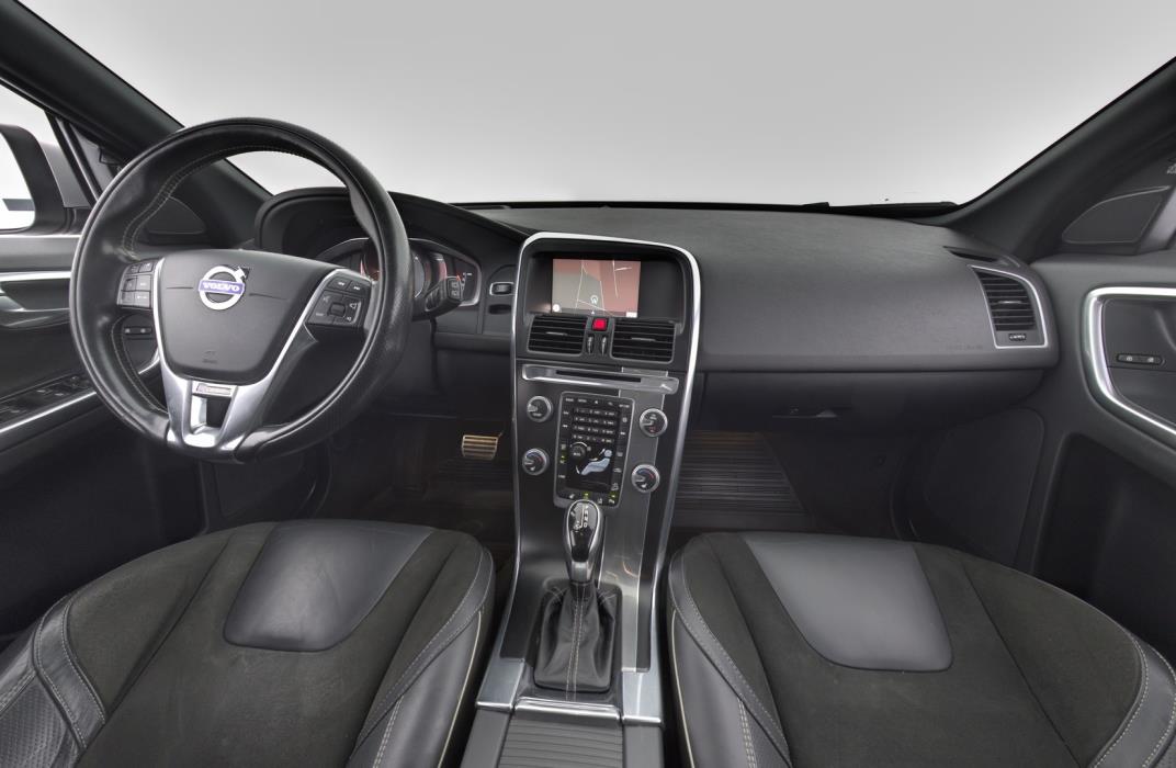 VOLVO XC60 2017