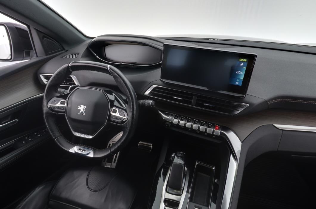 PEUGEOT 3008 2021