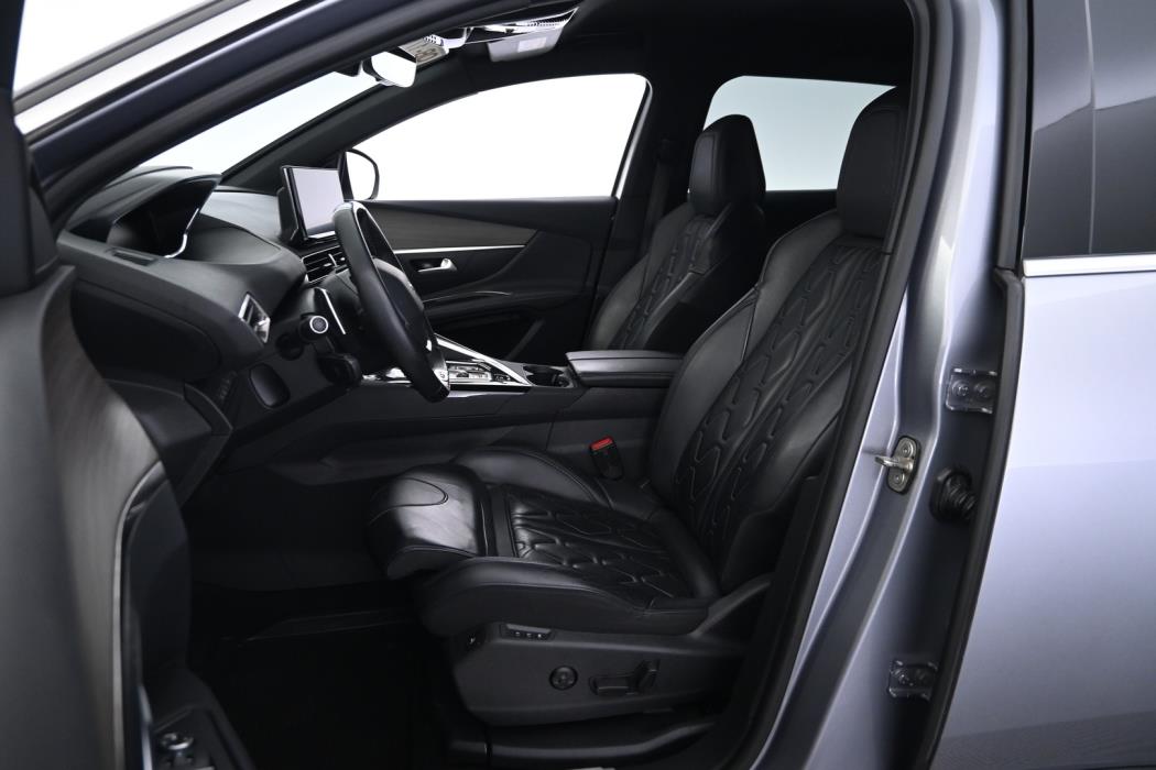 PEUGEOT 3008 2021
