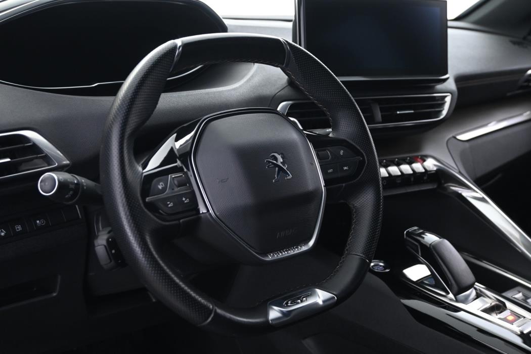 PEUGEOT 3008 2021