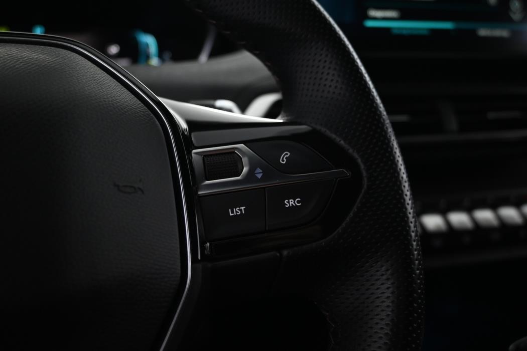 PEUGEOT 3008 2021
