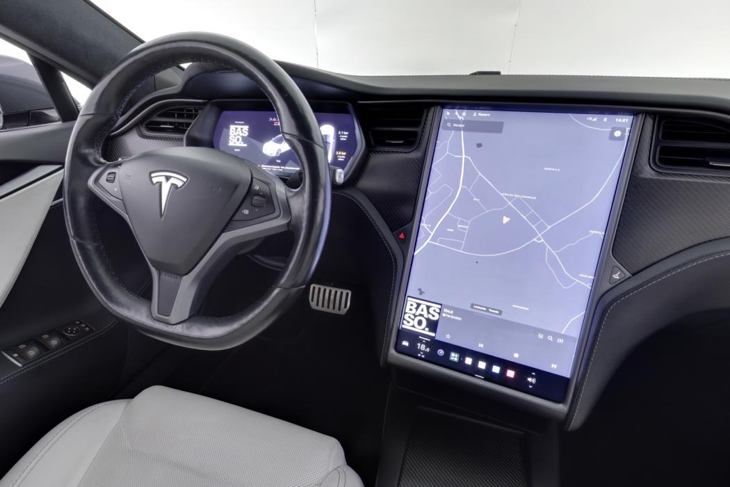 TESLA Model S 2018