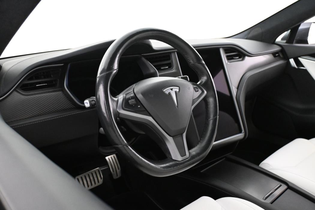 TESLA Model S 2018