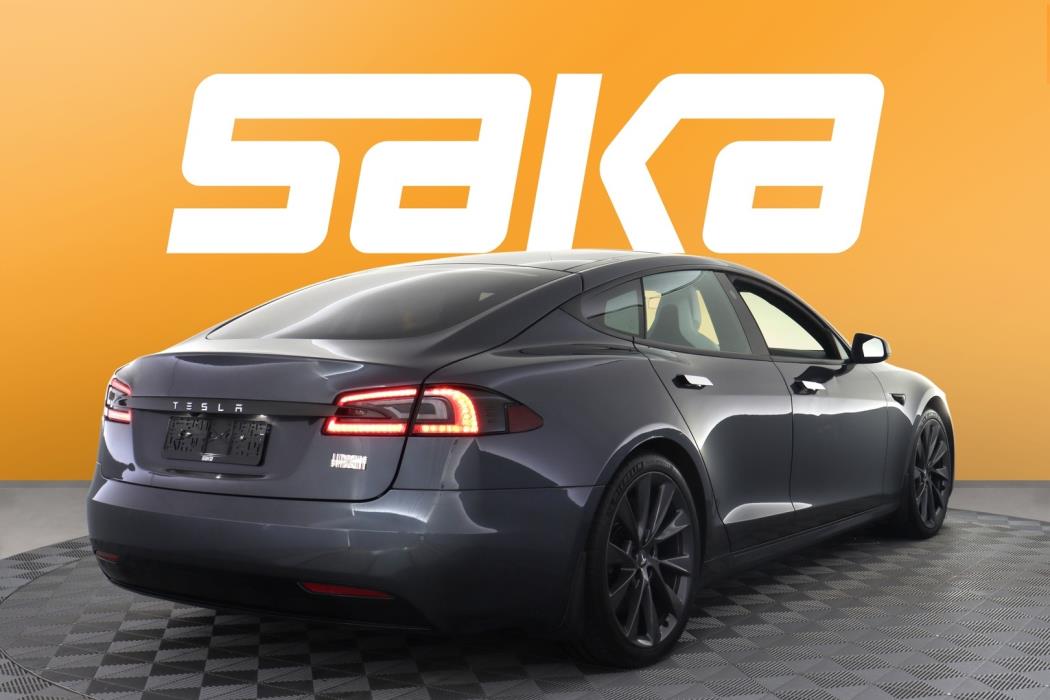 TESLA Model S 2018
