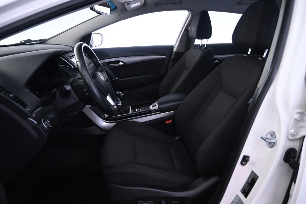 HYUNDAI i40 2012