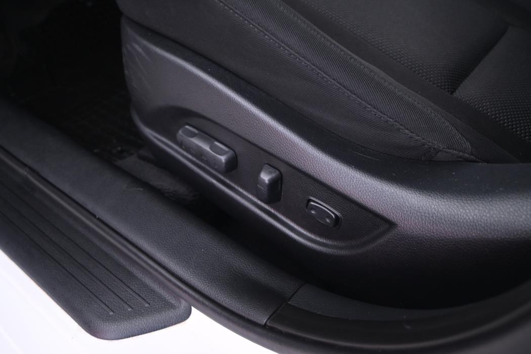 HYUNDAI i40 2012