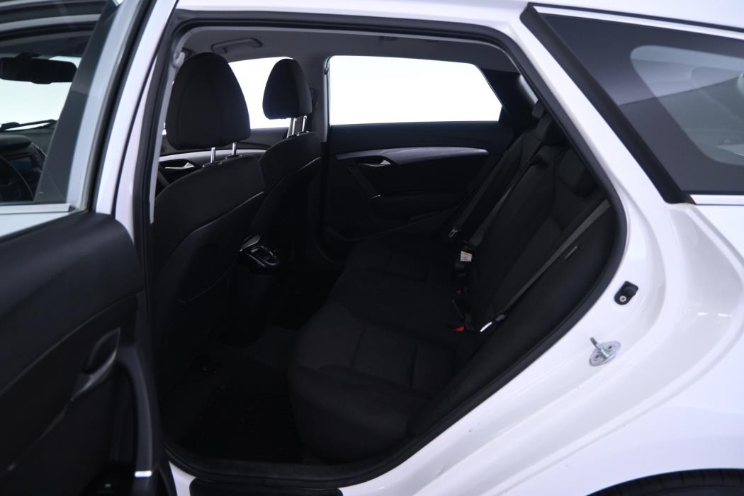 HYUNDAI i40 2012