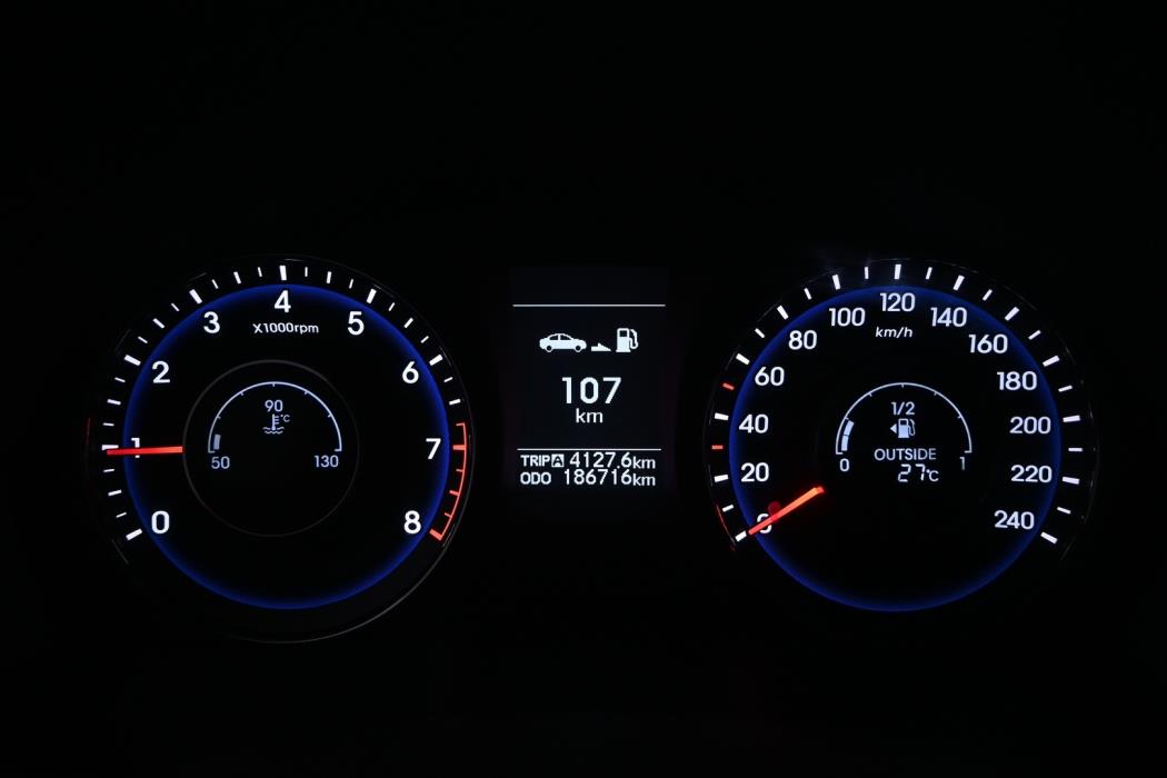 HYUNDAI i40 2012