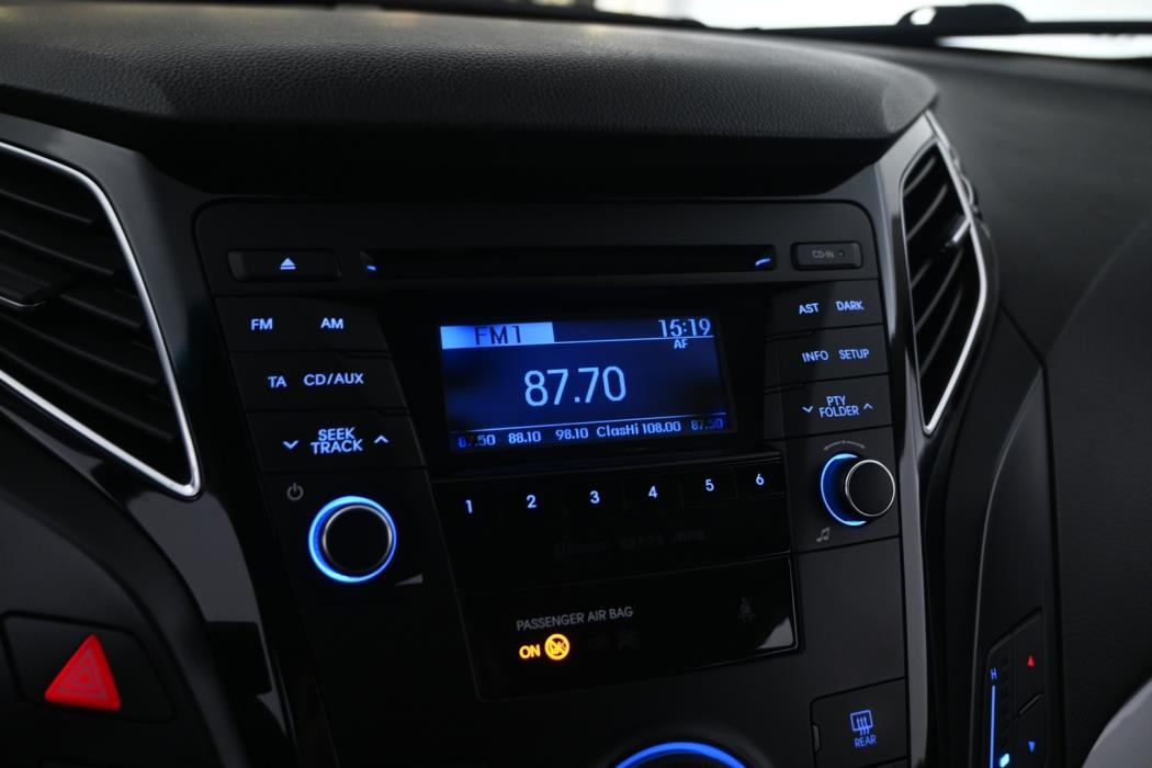 HYUNDAI i40 2012