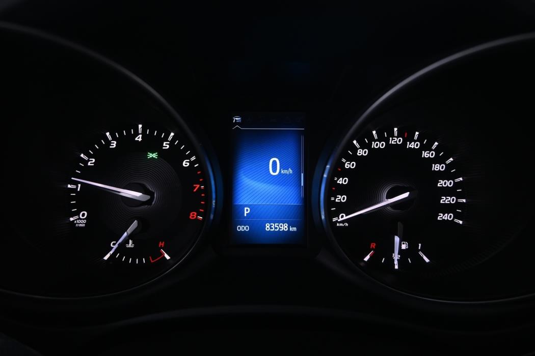 TOYOTA Avensis 2016