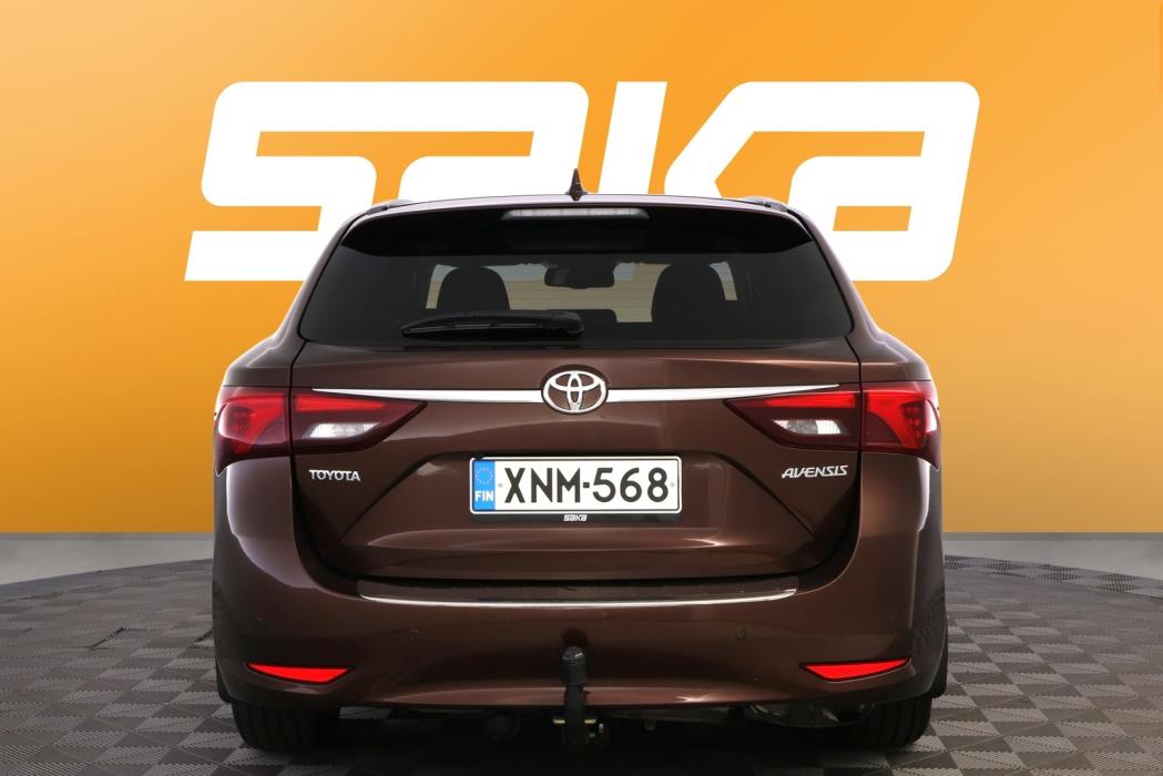 TOYOTA Avensis 2016
