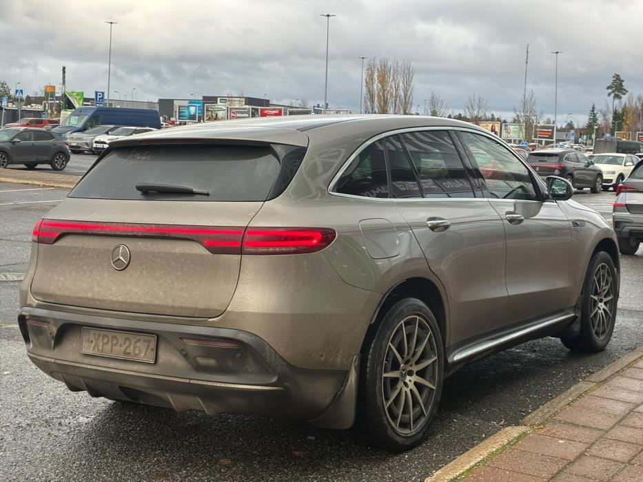MERCEDES-BENZ EQC 2022