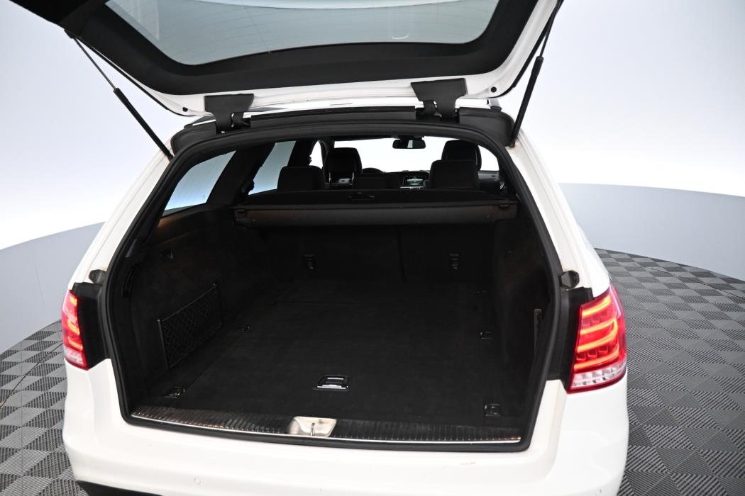 MERCEDES-BENZ E 2016