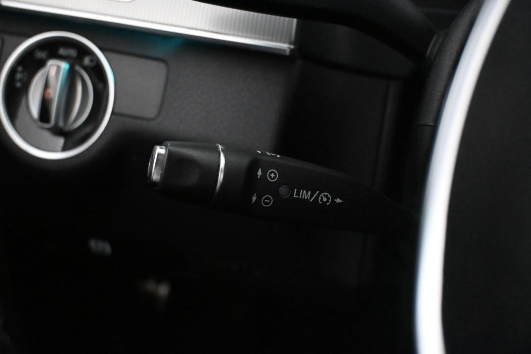 MERCEDES-BENZ E 2016