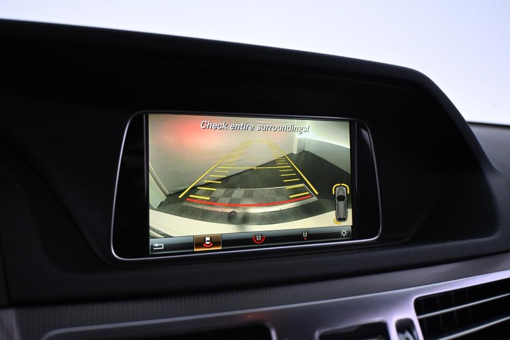 MERCEDES-BENZ E 2016