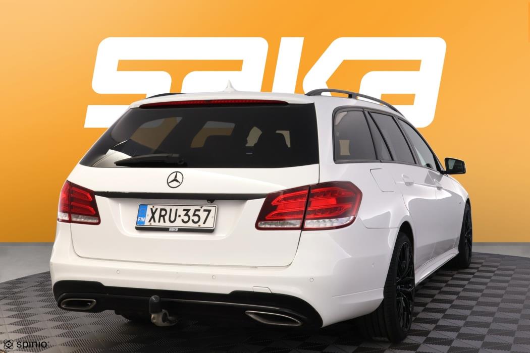 MERCEDES-BENZ E 2016