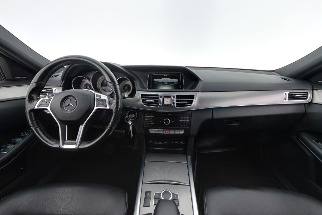 MERCEDES-BENZ E 2016