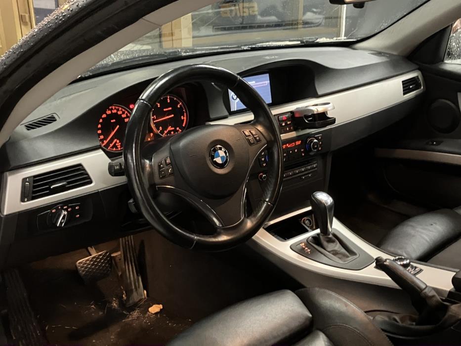 BMW 320 2012