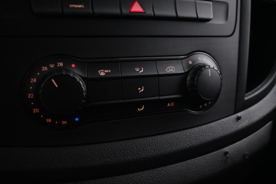 MERCEDES-BENZ Vito 2022