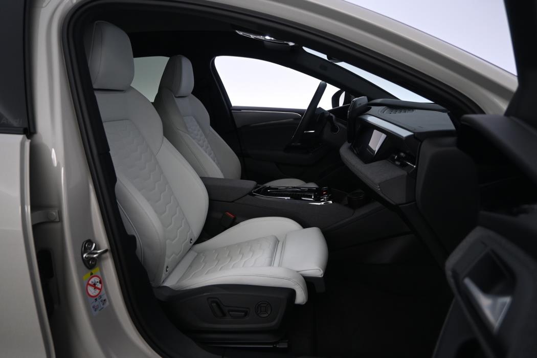 AUDI A6 e-tron 2025