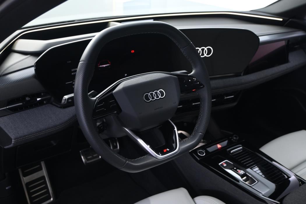 AUDI A6 e-tron 2025