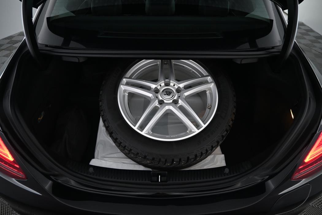 MERCEDES-BENZ C 2020