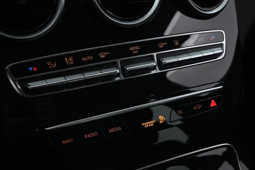 MERCEDES-BENZ C 2020