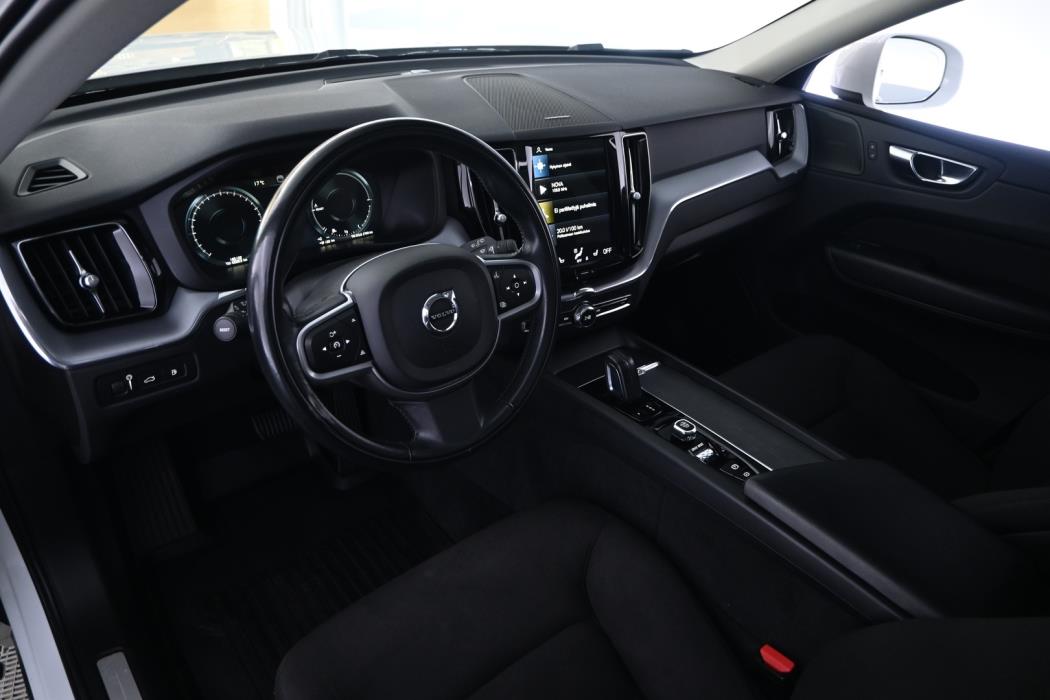 VOLVO XC60 2021