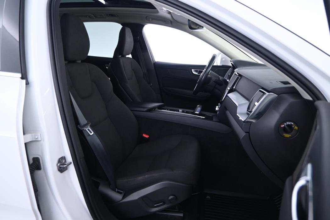 VOLVO XC60 2021