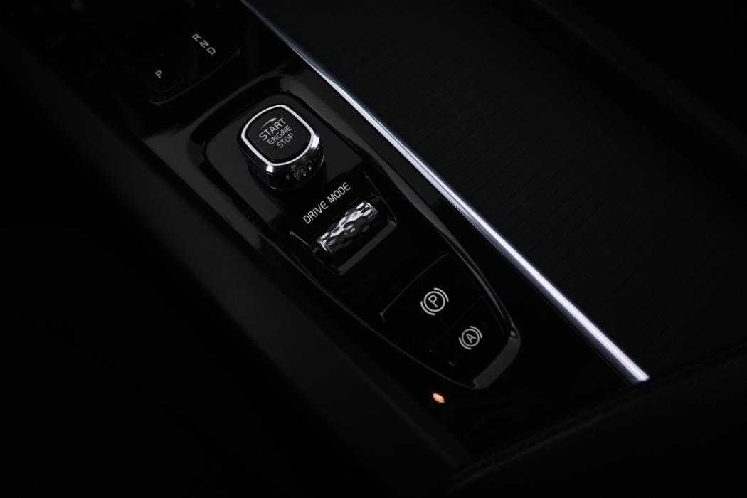 VOLVO XC60 2021