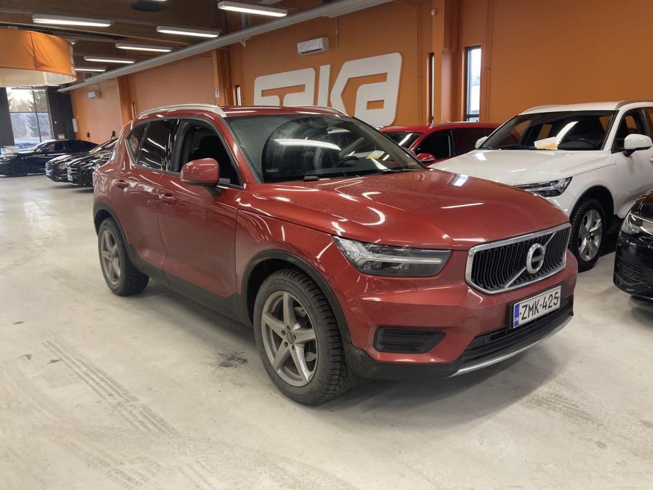 VOLVO XC40 2019