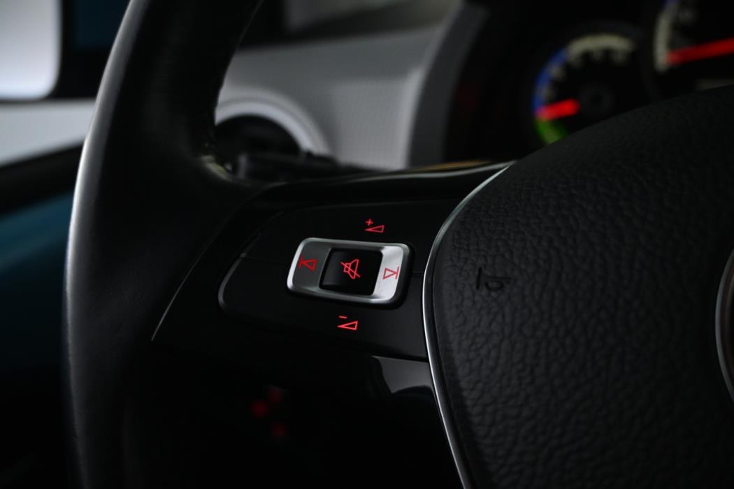 VOLKSWAGEN up! 2018