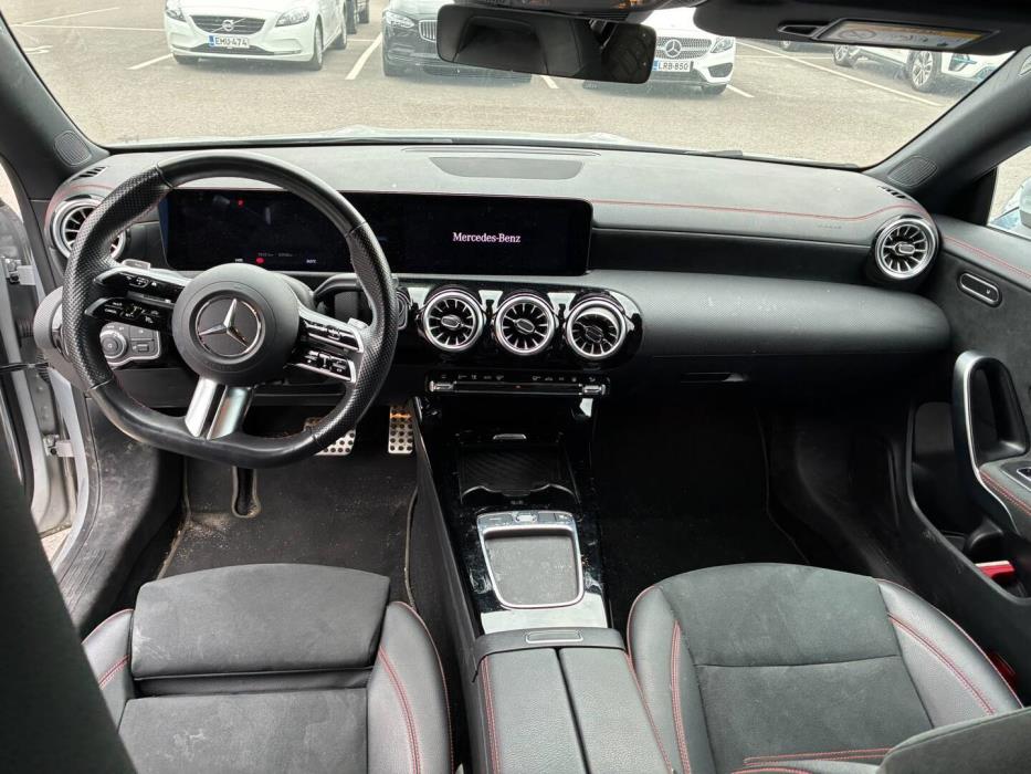 MERCEDES-BENZ CLA 2024