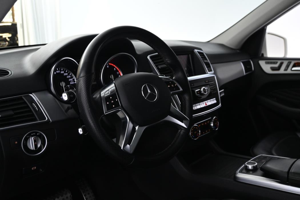 MERCEDES-BENZ ML 2013