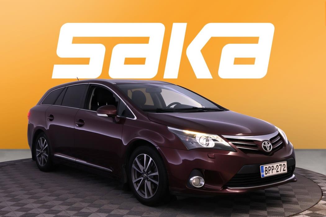 TOYOTA Avensis 2012