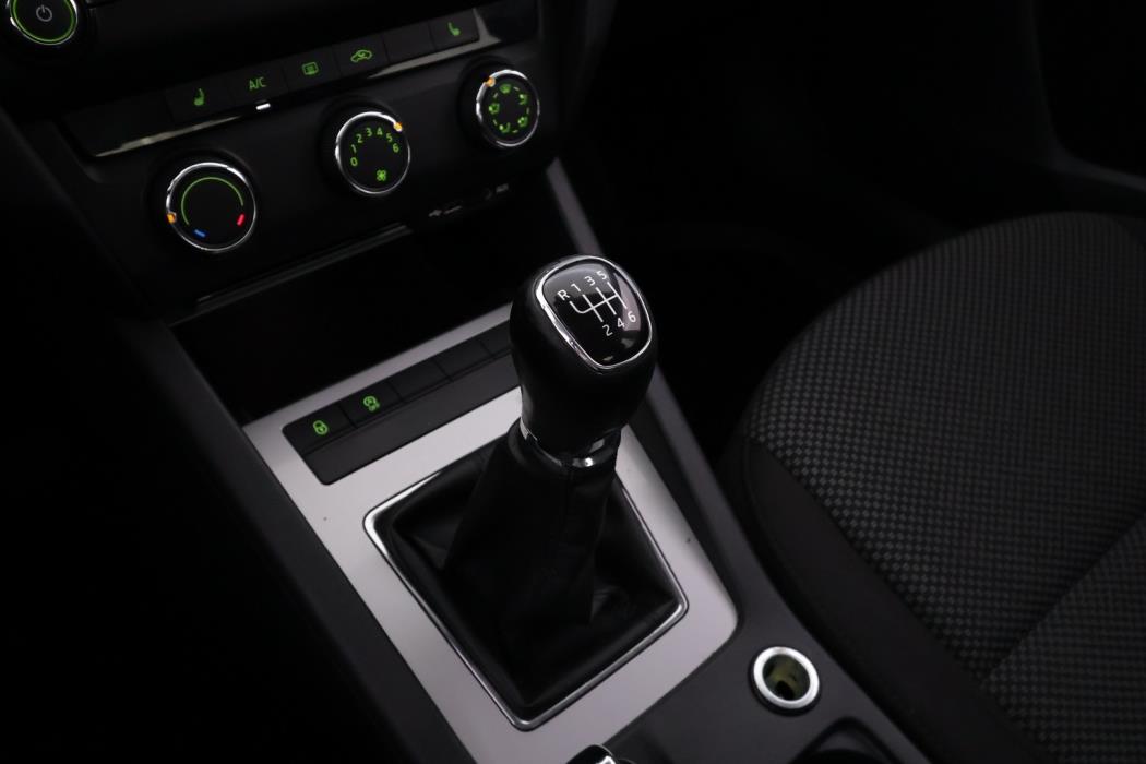 SKODA Octavia 2013