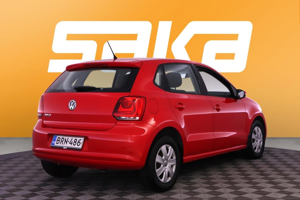 VOLKSWAGEN Polo 2014