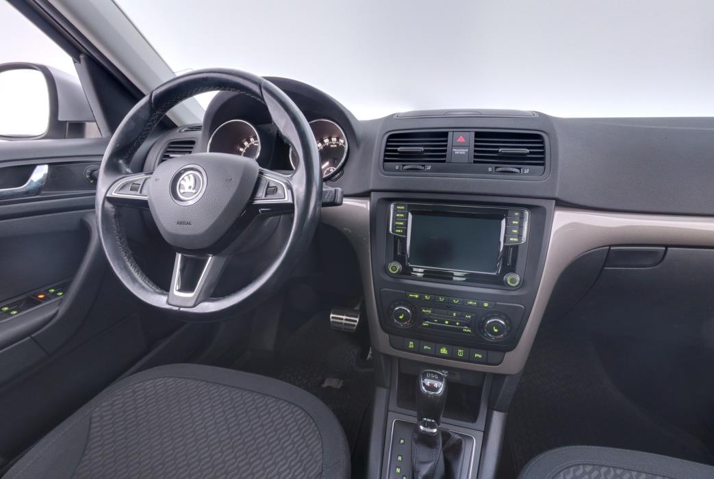 SKODA Yeti 2015