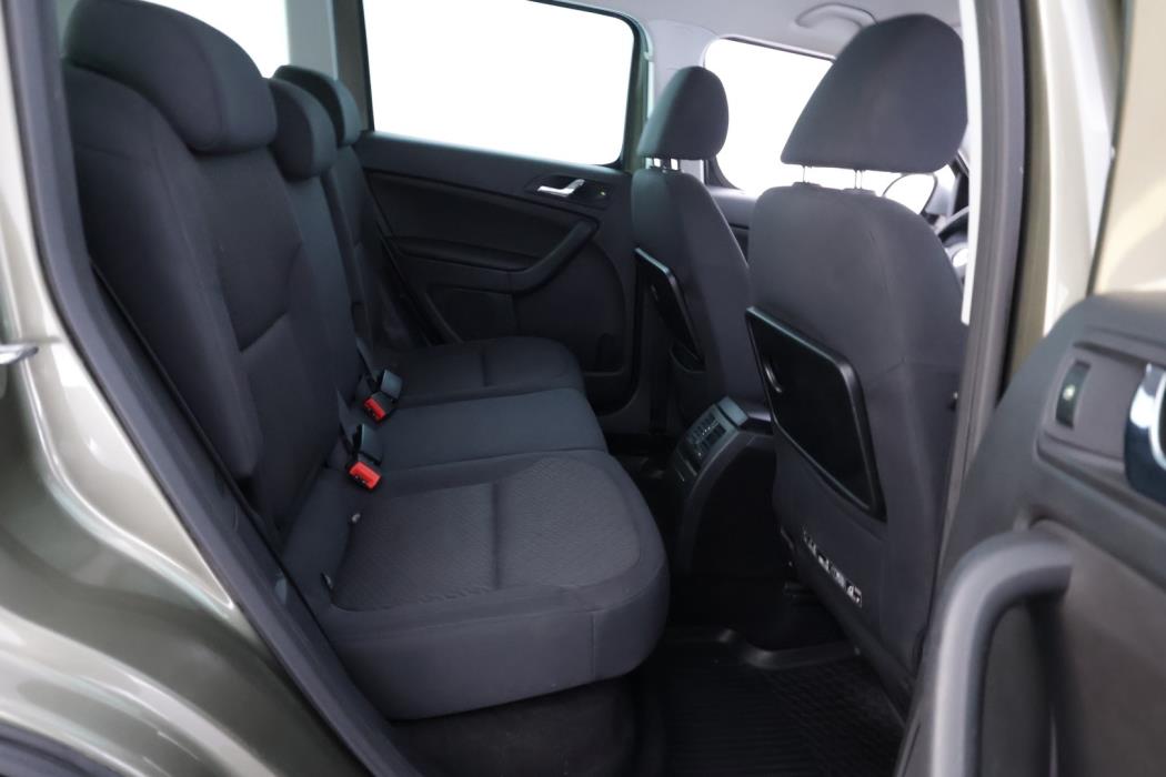 SKODA Yeti 2015
