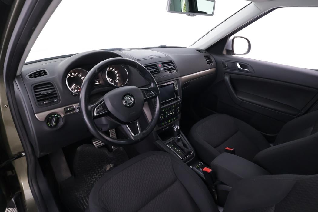 SKODA Yeti 2015